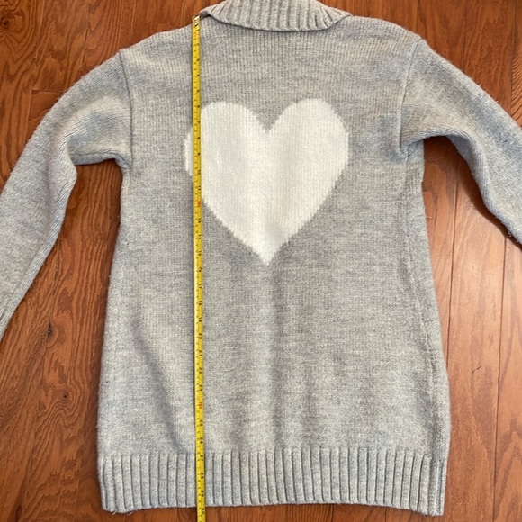 Charter Club‎ Grey Knit Cardigan with Heart Medium - Picture 11 of 12